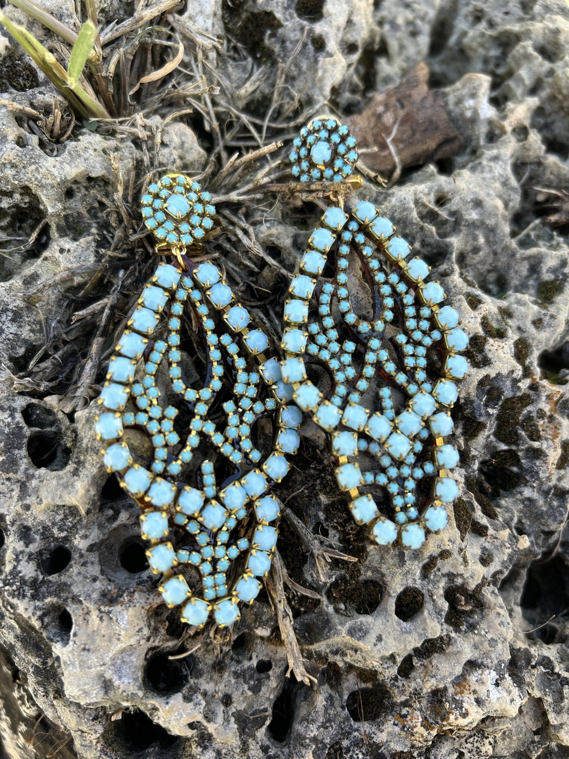 Pendiente Artesanía Carvajal NC2025art celeste