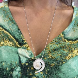 Collar perla caracola