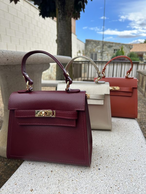 Bolso dorado de piel Nueva Colección - Imagen 3
