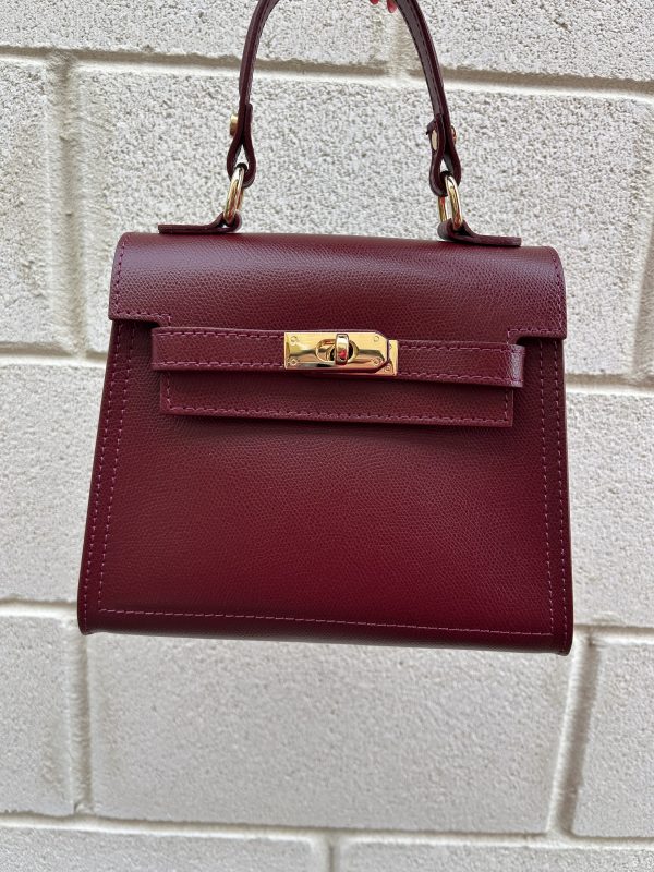 Bolso de piel burdeos