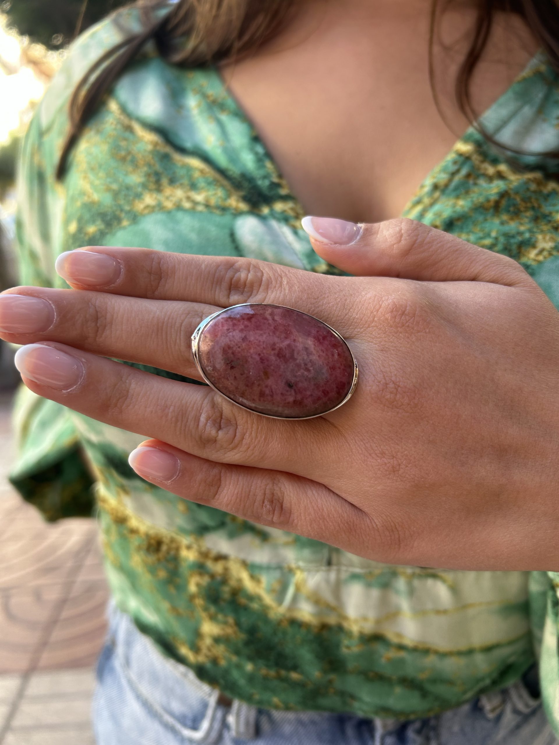 Anillo grande plata y rodonita