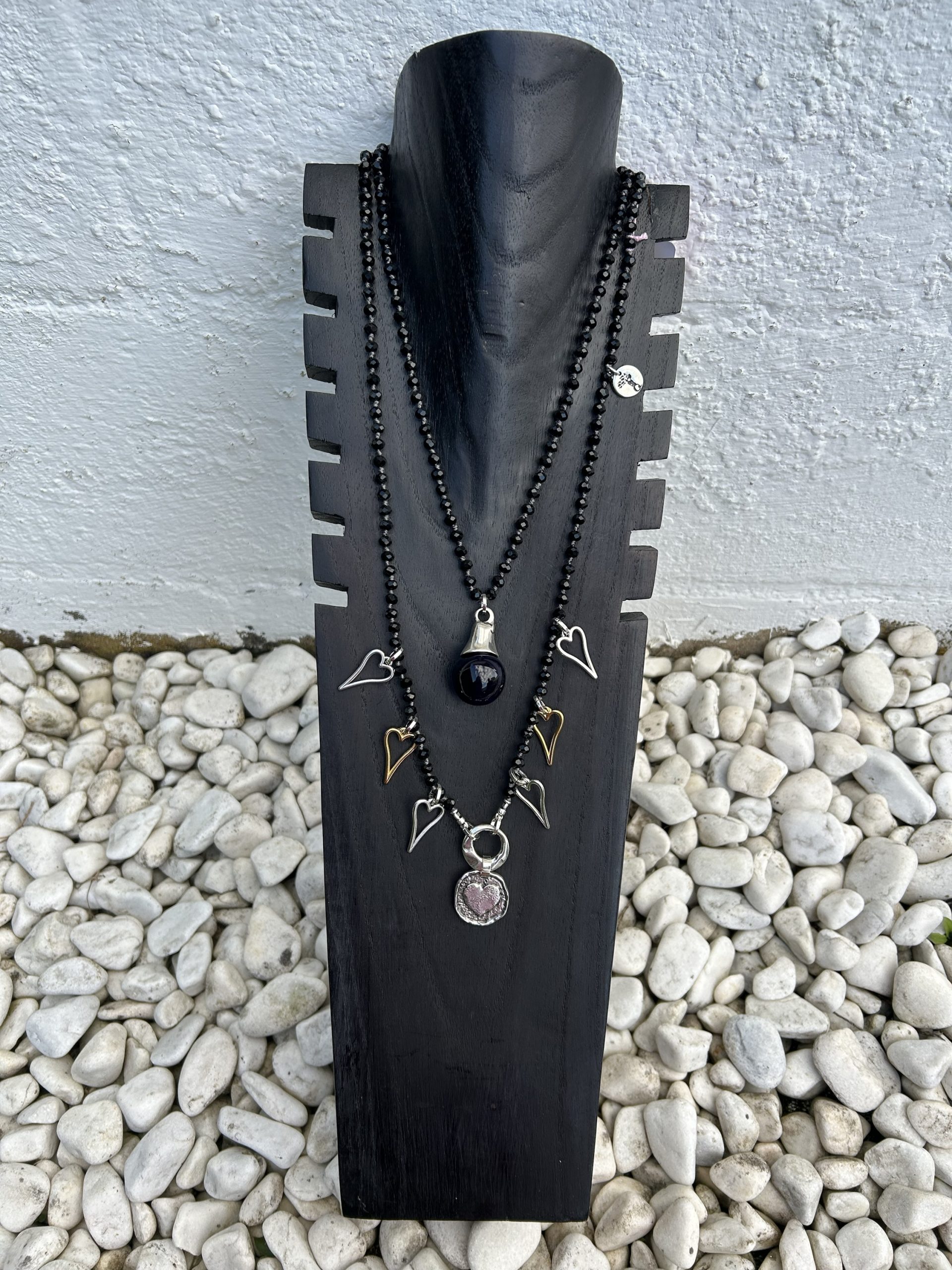 Collar corazones negro - Imagen 2