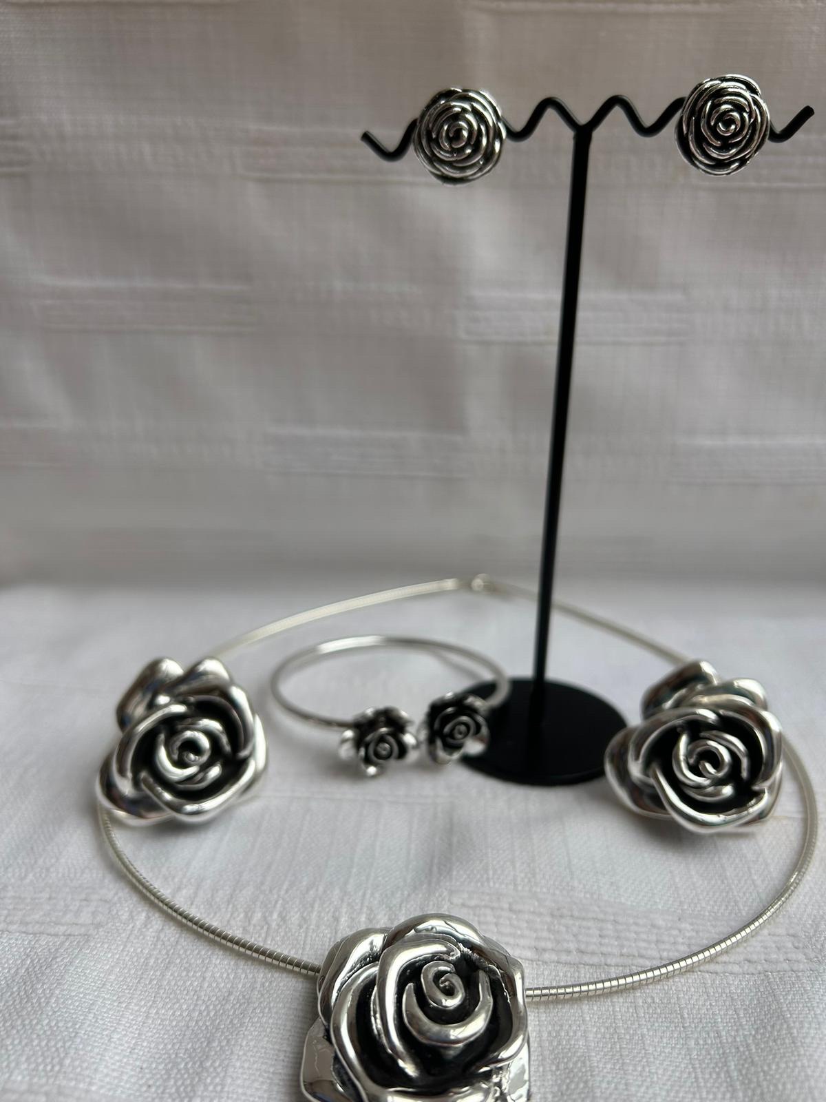 Pulsera de plata colección rosas - Imagen 4
