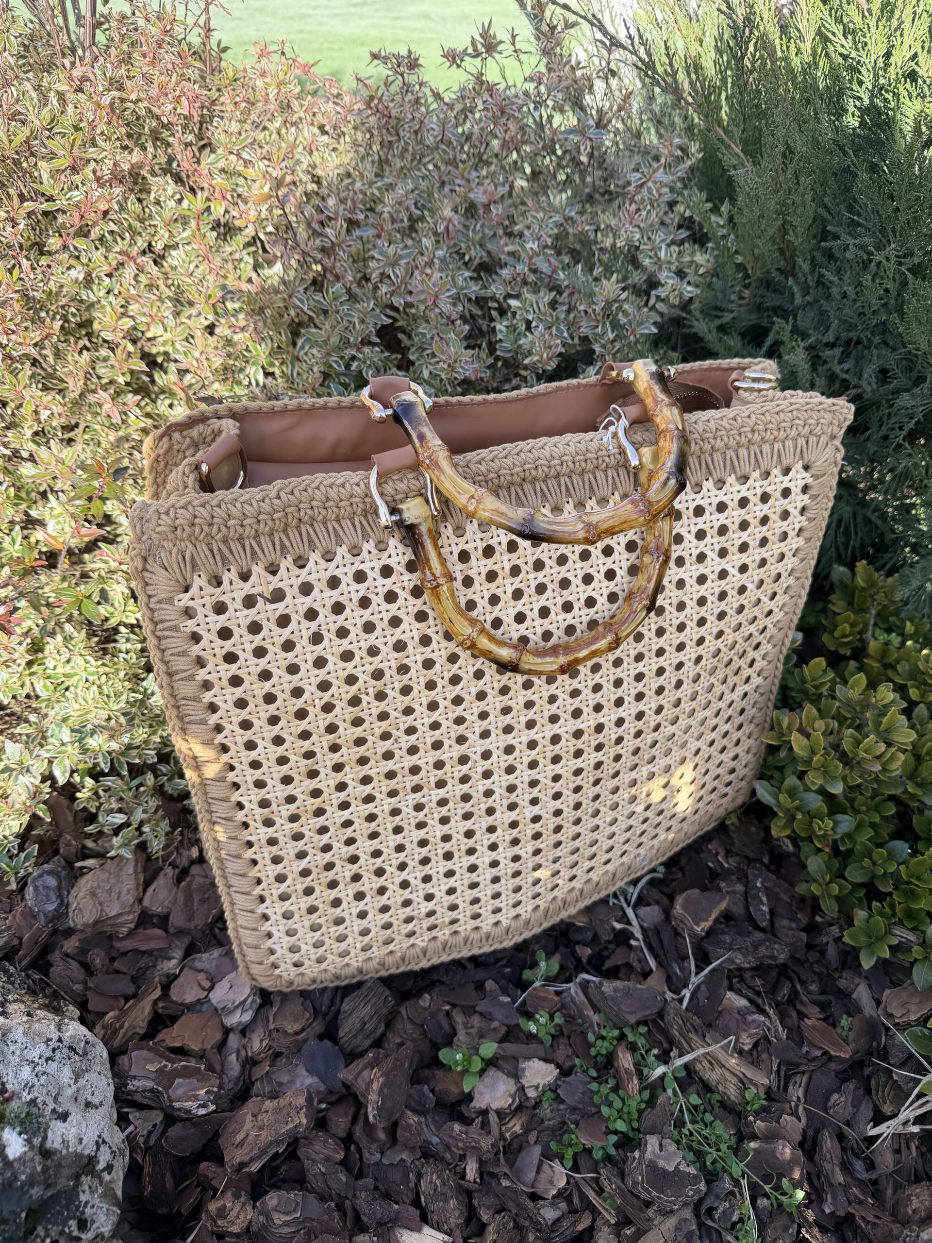 Bolso beige de verano