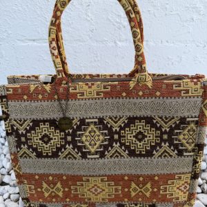 Bolso étnico de verano en tonos naranjas y tostados