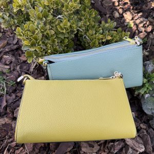 Bolso agua marina piel Alex Max triangular