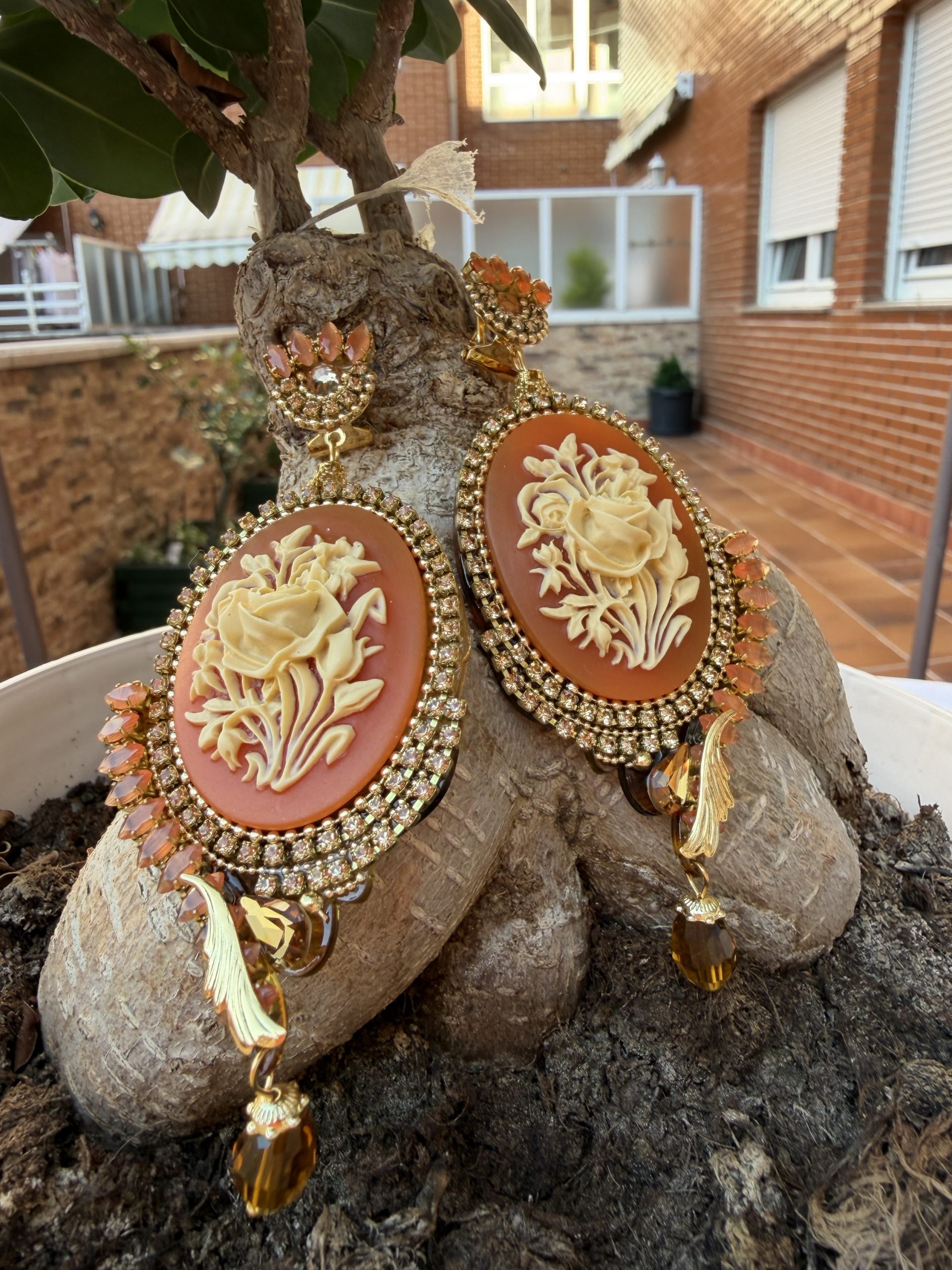 Pendientes camafeo teja Artesanía Carvajal