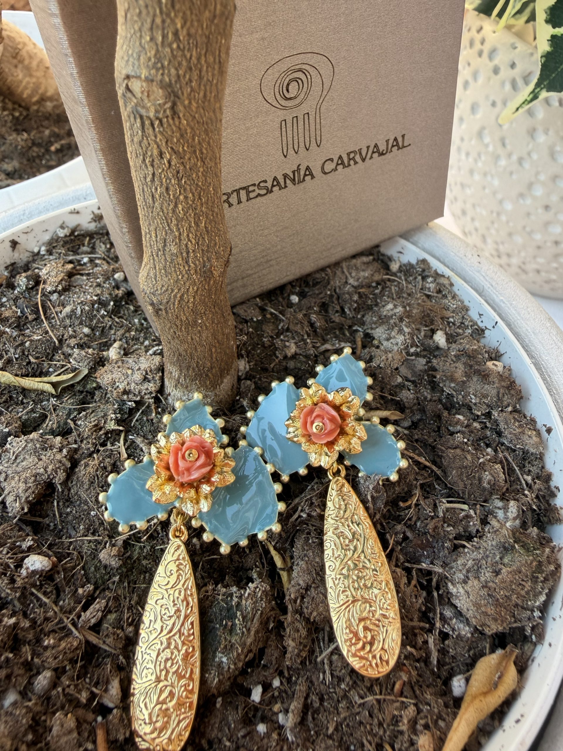 Pendientes Artesanía Carvajal flor rosa - Imagen 2