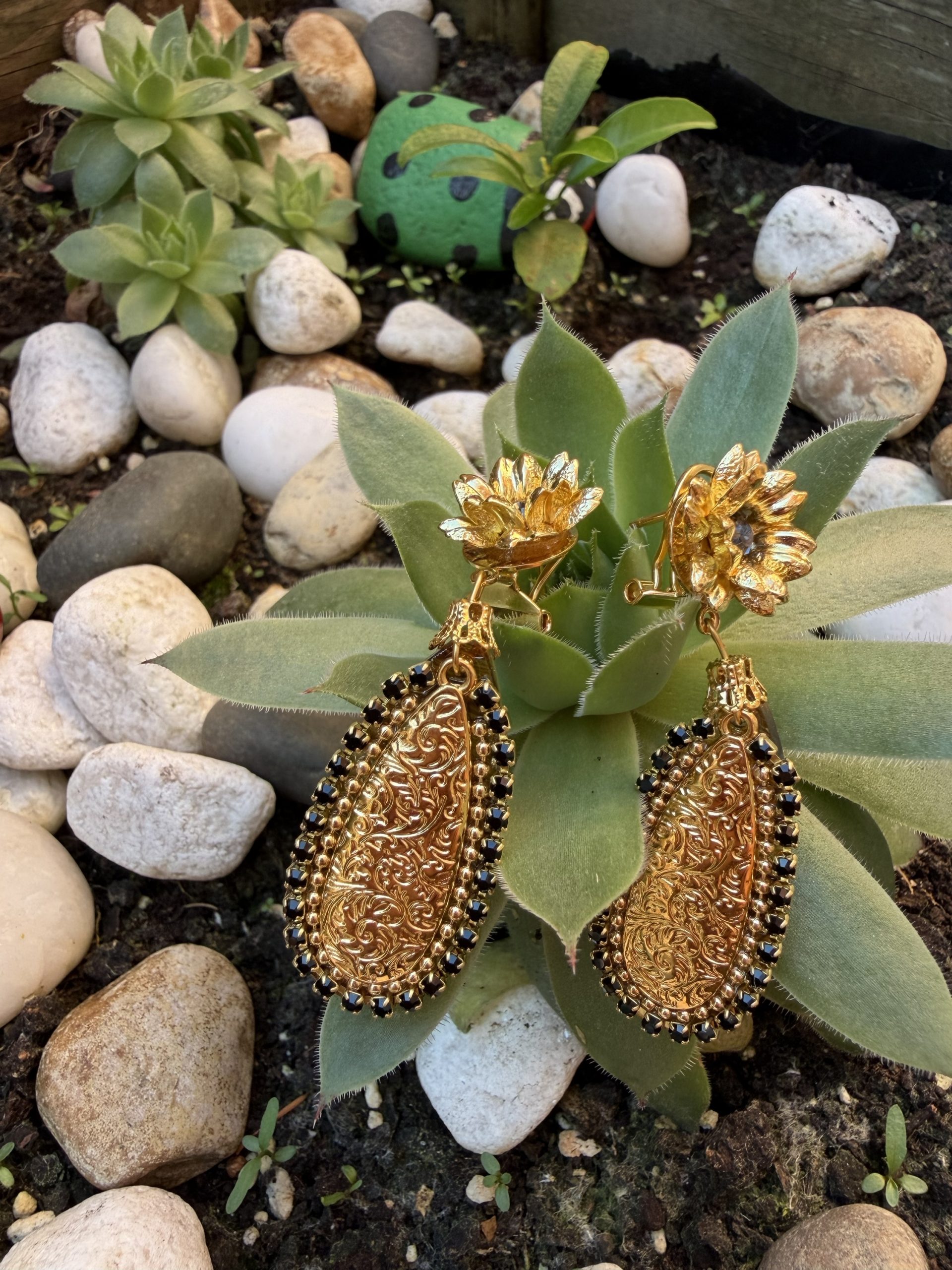 Pendientes dorados Artesanía Carvajal - Imagen 3