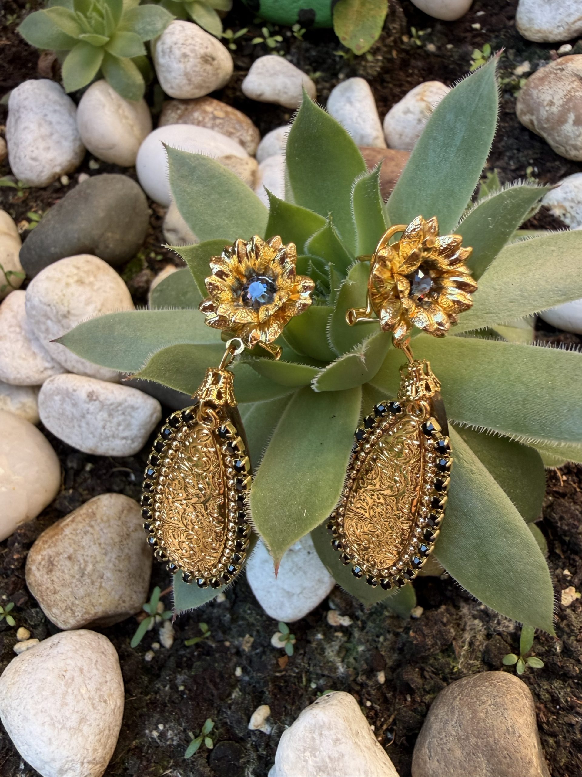 Pendientes dorados Artesanía Carvajal - Imagen 4